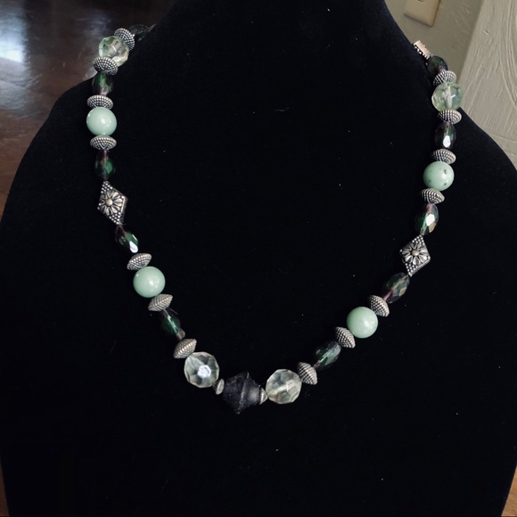 NWOT Silver + Green Tone Bead Bohemian Necklace - Picture 4 of 5